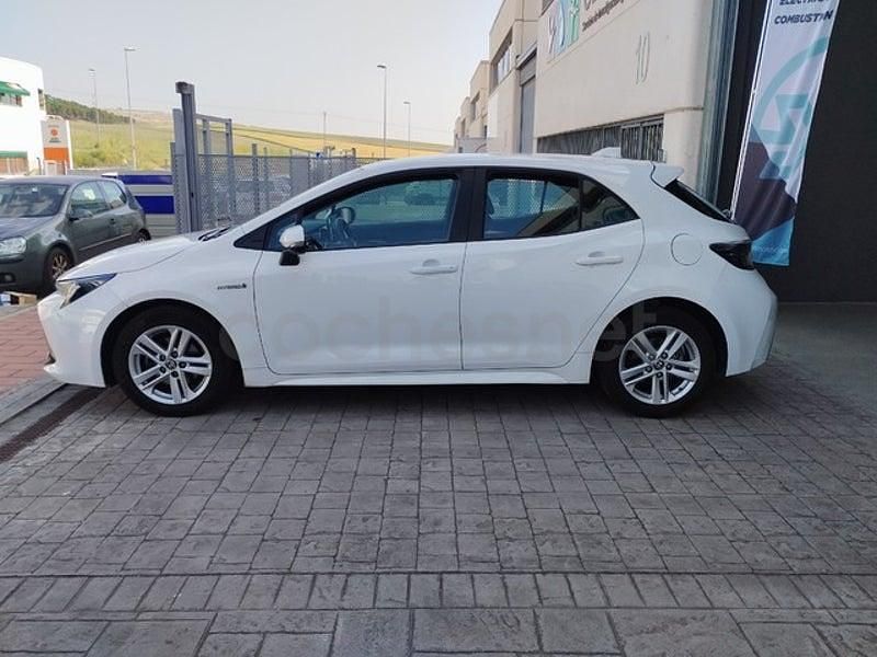 Usado Toyota Corolla Active 122 CV (89 kW) 2020 Blanco Berlina