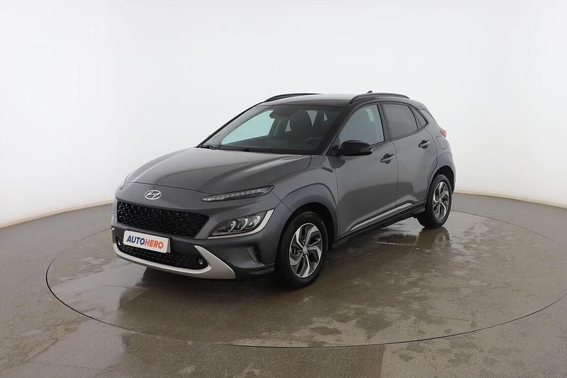 Usado Hyundai Kona 141 CV (103 kW) 2022 Gris SUV
