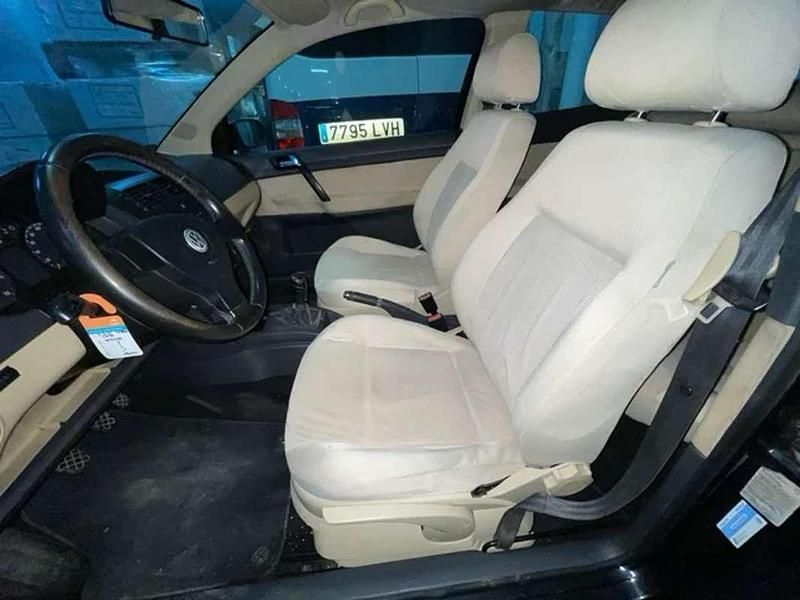 Begagnad VW Polo Highline 105 HK (77 kW) 2008 Svart Halvkombi
