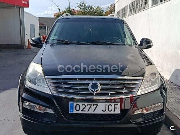 Usado Ssangyong (KGM) Rexton 155 CV (114 kW) 2015 Negro SUV