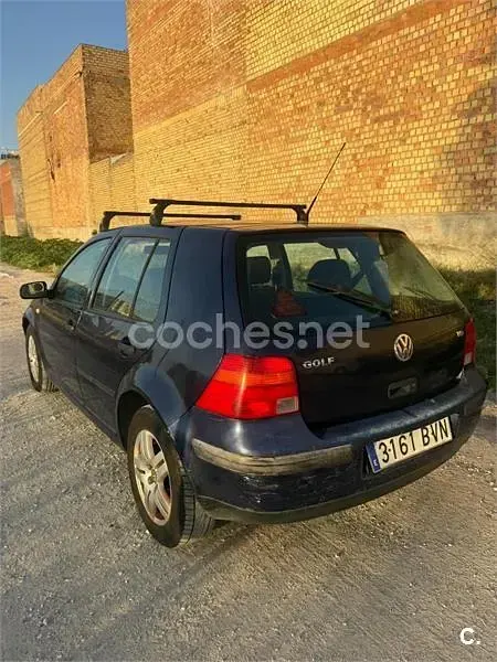 Usado VW Golf IV Highline 105 CV (77 kW) 2002 Azul Berlina