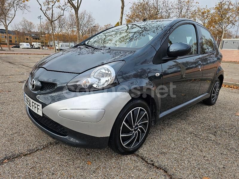 Negro Usado 2007 Toyota Aygo Sport Utilitario | 4900 € (Precio justo) - Imagen 1/4