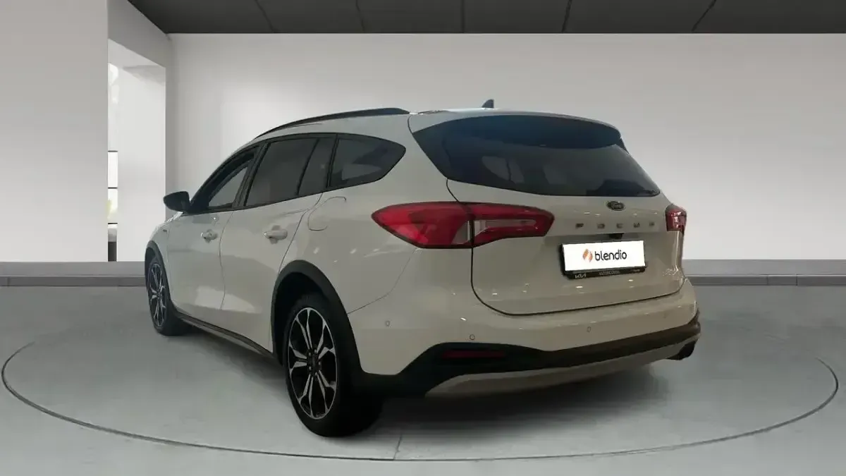 Usado Ford Focus Active 125 CV (91 kW) 2019 Blanco Familiar