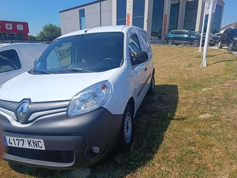 Usado Renault Kangoo 90 CV (66 kW) 2018 Blanco Monovolumen