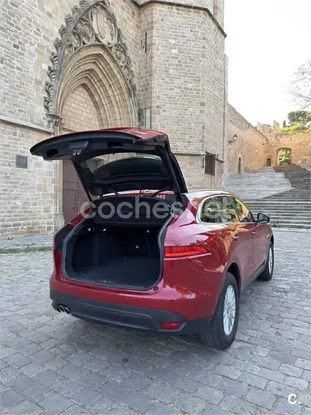 Usado Jaguar F-Pace Prestige 180 CV (132 kW) 2018 Granate SUV