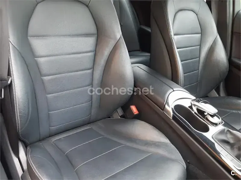 Usado Mercedes C220 170 CV (125 kW) 2014 Blanco Familiar