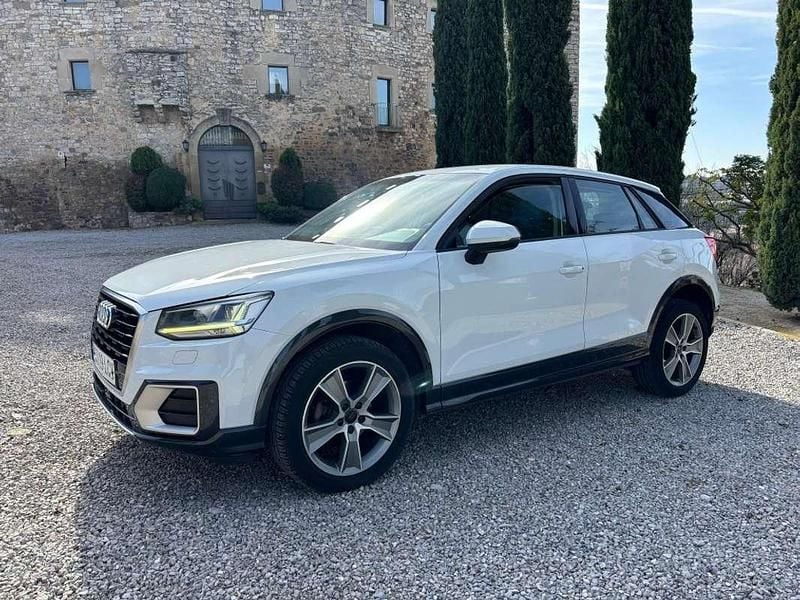Usado Audi Q2 Design 116 HP (85 kW) 2017 Branco SUV