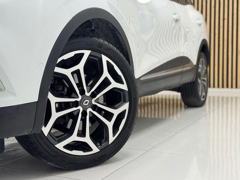 Usado Renault Kadjar Techno 140 CV (102 kW) 2022 Blanco SUV
