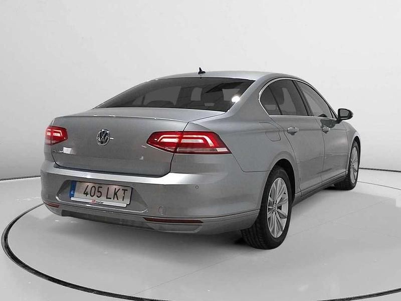 Usado VW Passat Exclusive 150 CV (110 kW) 2020 Gris Berlina