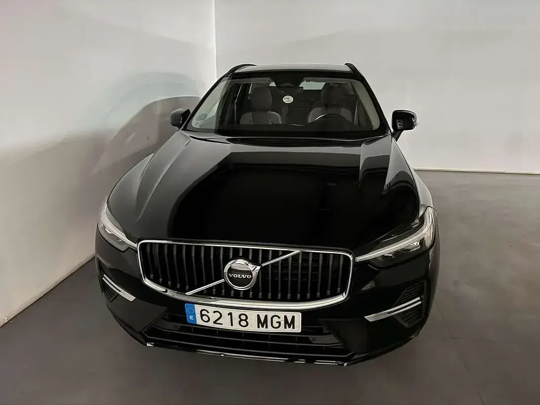 Usado Volvo XC60 Core 197 CV (144 kW) 2023 Negro SUV