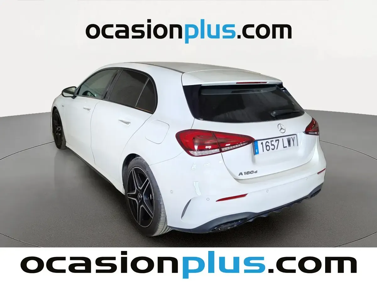 Usado Mercedes A180 AMG 116 CV (85 kW) 2022 Blanco Utilitario