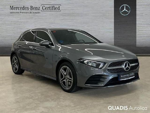 Usado Mercedes A250 AMG line 218 CV (160 kW) 2021 Gris montaña