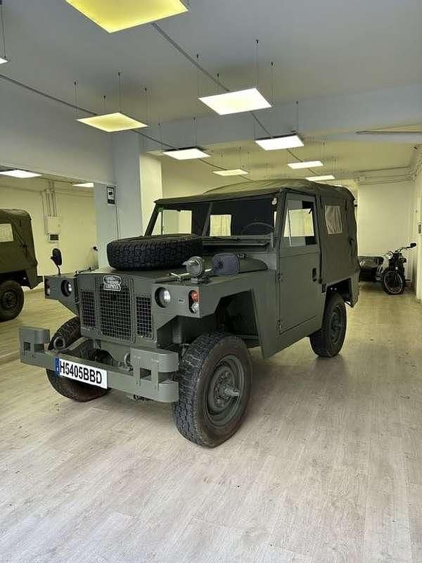 Begagnad Land Rover 88 1973 Grön SUV