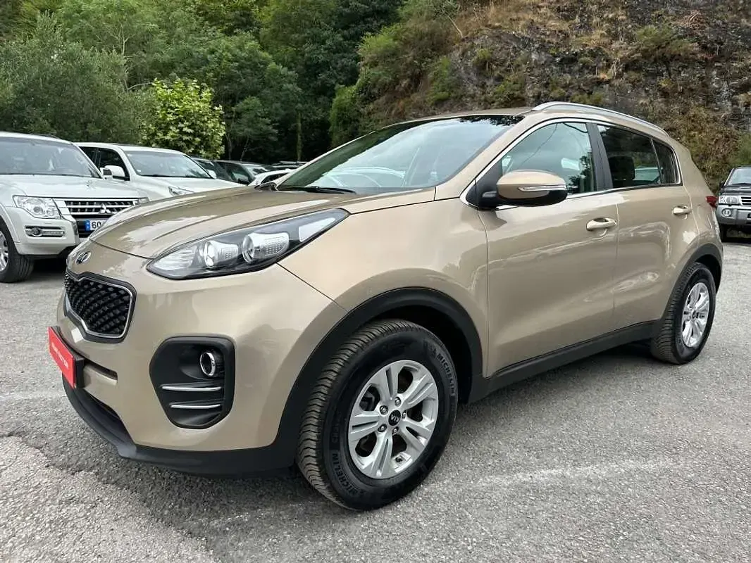 Usado Kia Sportage 132 CV (97 kW) 2018 Beige SUV