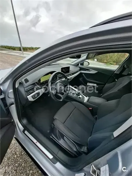 Usado Audi A4 190 CV (139 kW) 2018 Gris / plata Familiar