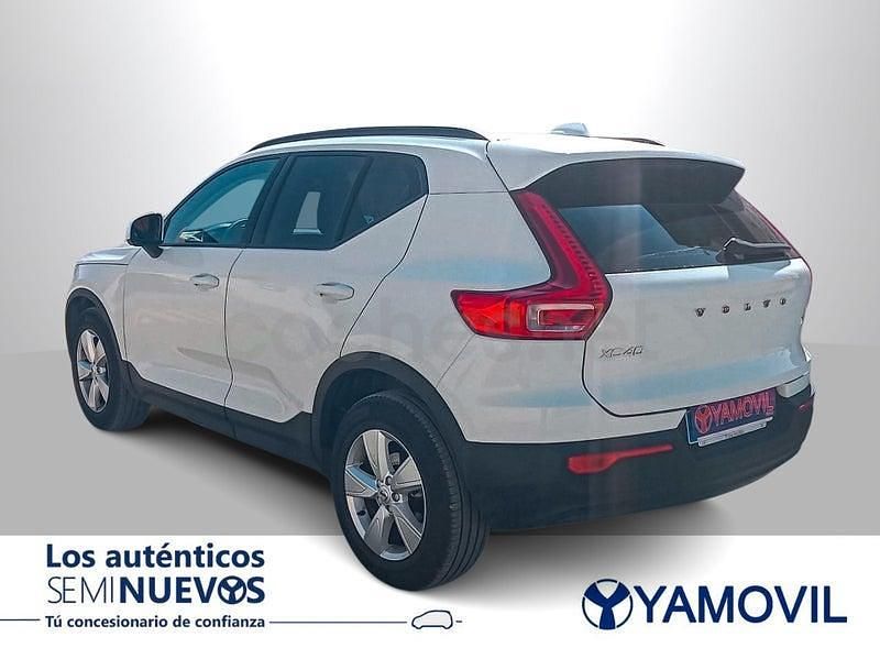 Usado Volvo XC40 Momentum 129 CV (94 kW) 2020 Blanco SUV