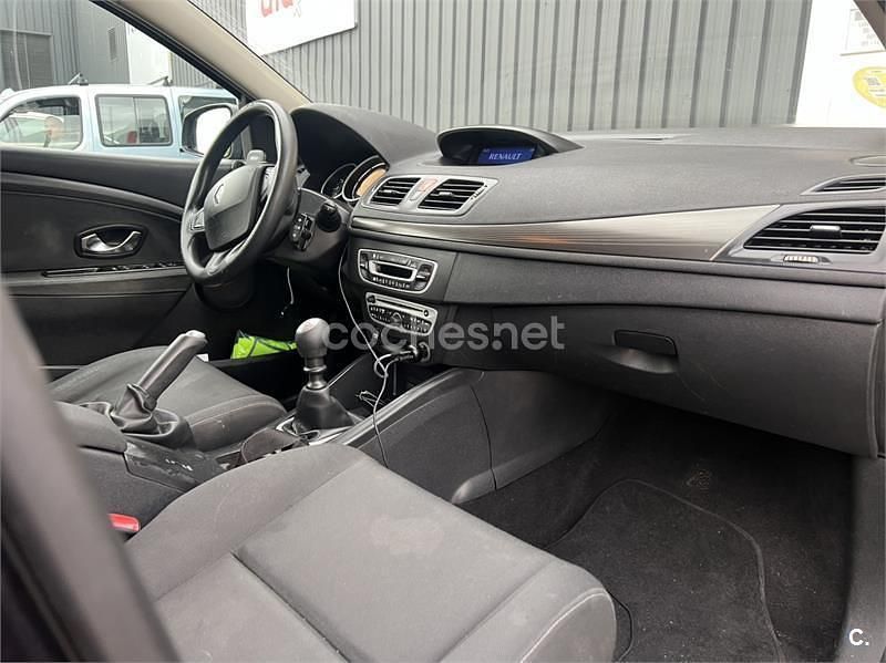Azul Usado 2010 Renault Mégane GrandTour Dynamique Familiar | 3200 € (Precio justo) - Imagen 1/4