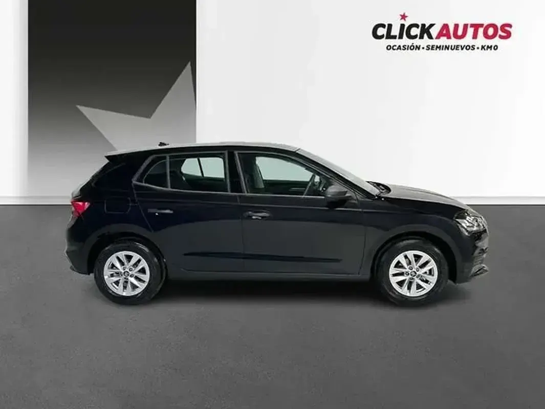 Usado Skoda Fabia Essence 80 CV (58 kW) 2025 Negro Utilitario
