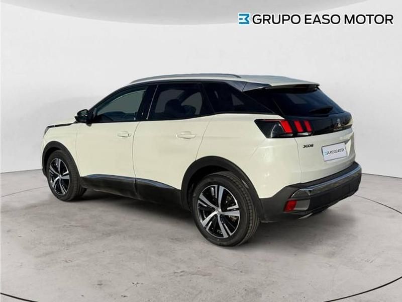 Usado Peugeot 3008 Allure 130 CV (95 kW) 2019 Blanco SUV