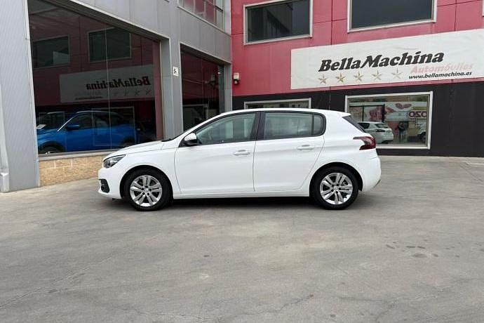 Usado Peugeot 308 Style 130 CV (95 kW) 2021