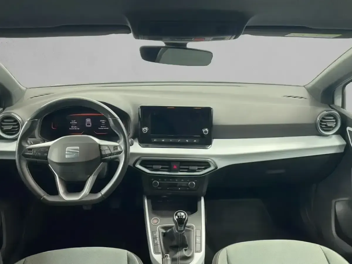 Usado Seat Ibiza XCELLENCE 115 CV (84 kW) 2025 Blanco Utilitario