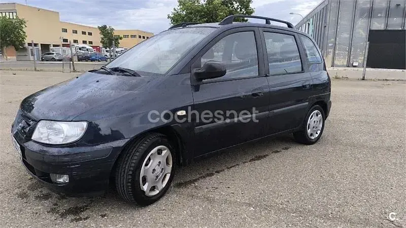 Usado Hyundai Matrix GLS 82 CV (60 kW) 2002 Negro Monovolumen