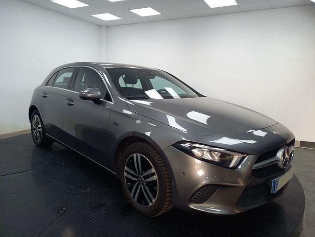 Usado Mercedes A250 Business 218 CV (160 kW) 2021 Gris Berlina