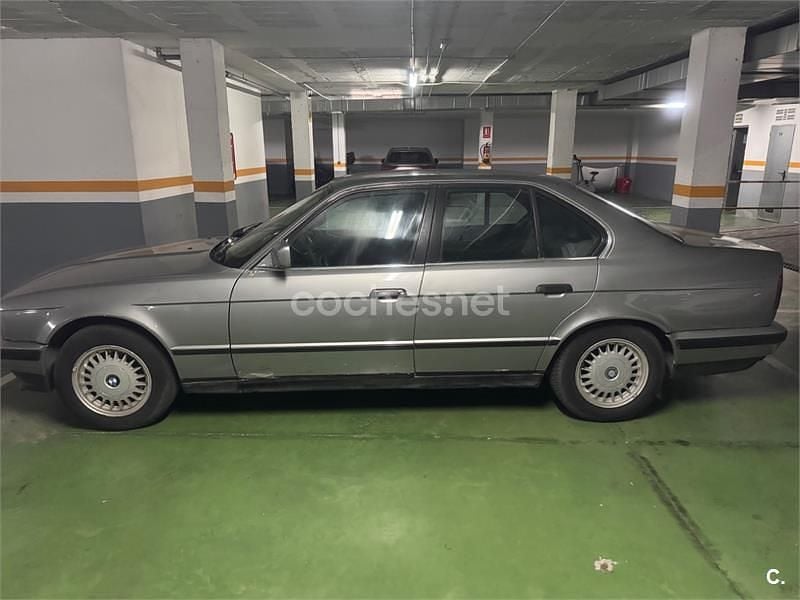 Usado BMW 520 129 CV (94 kW) 1988 Gris / plata Berlina