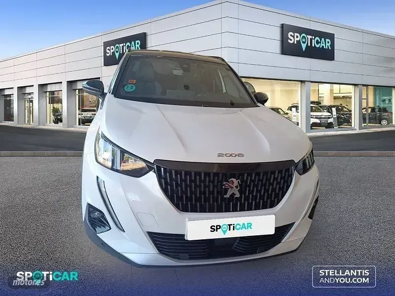 Usado Peugeot 2008 GT 130 CV (95 kW) 2021 Blanco SUV