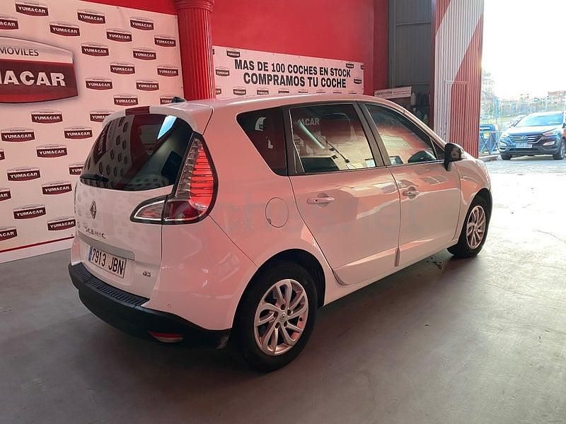 Usado Renault Scénic III Dynamique 110 CV (80 kW) 2014 Blanco Monovolumen