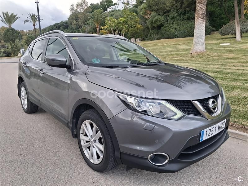 Usado Nissan Qashqai N-Connecta 130 CV (95 kW) 2015 Gris / plata SUV