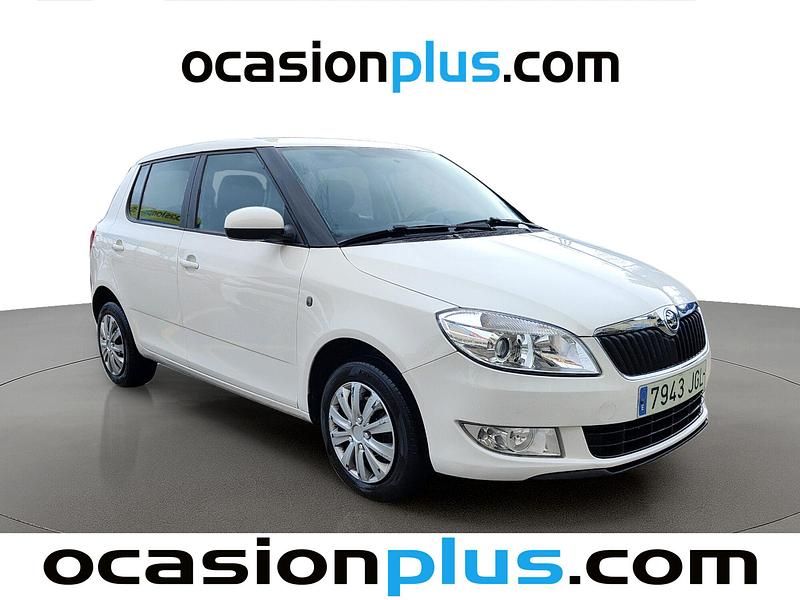 Usado Skoda Fabia Ambition 75 CV (55 kW) 2015 Blanco Utilitario