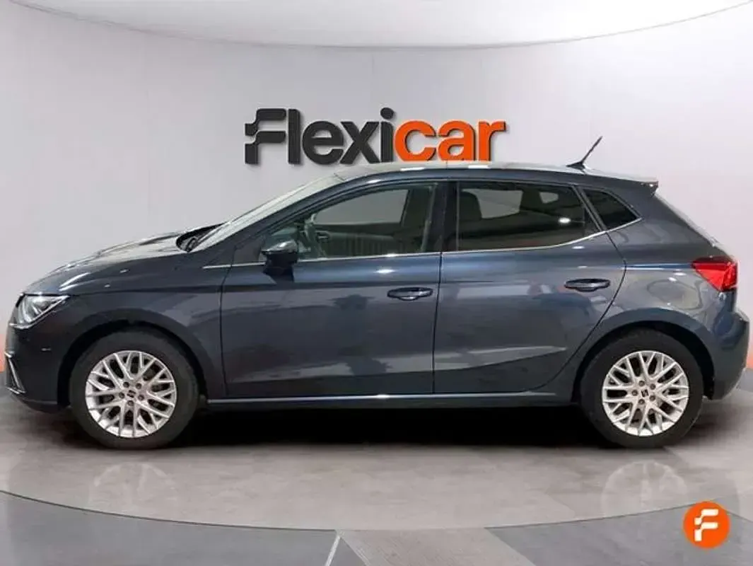 Usado Seat Ibiza XCELLENCE 116 CV (85 kW) 2024 Gris Utilitario