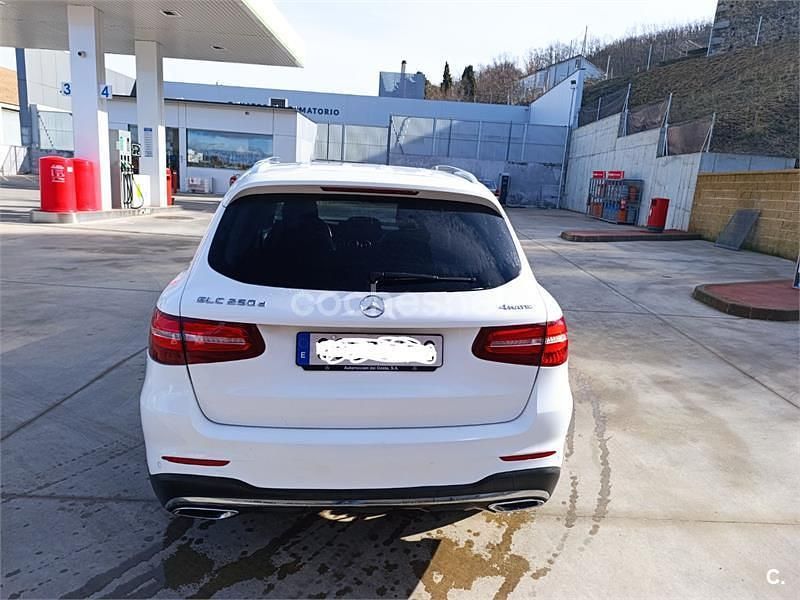 Usado Mercedes GLC250 AMG line 204 CV (150 kW) 2016 Blanco SUV