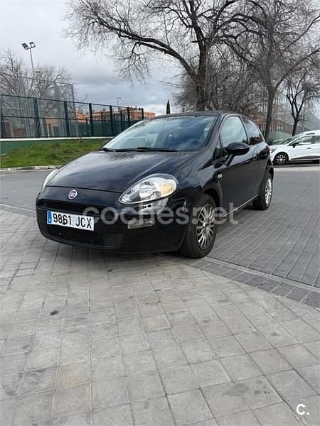 Usado Fiat Punto Pop 69 CV (50 kW) 2015 Negro Berlina