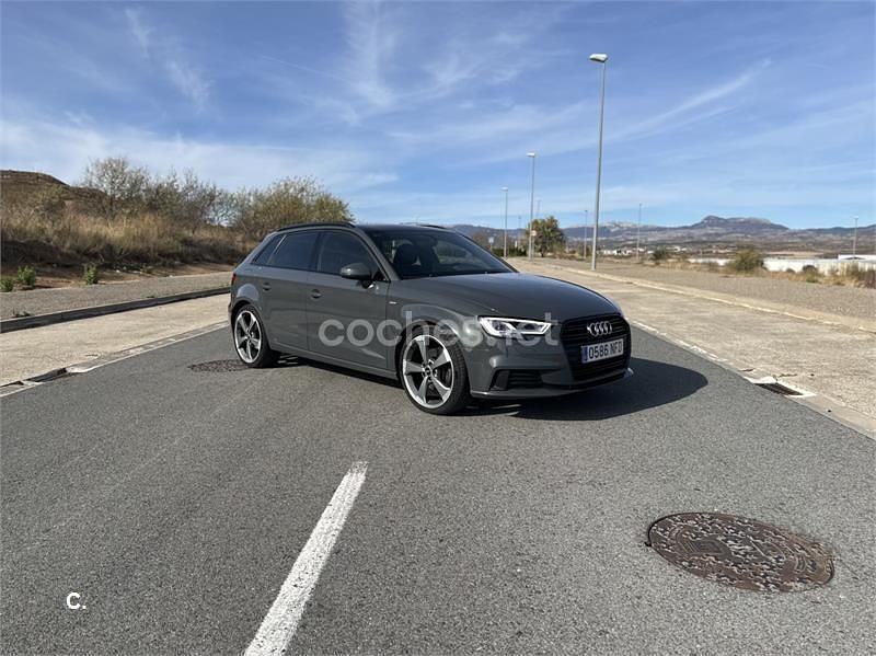 Gris / plata Usado 2019 Audi A3 S-Line Berlina | 19.500 € (Precio justo) - Imagen 1/4