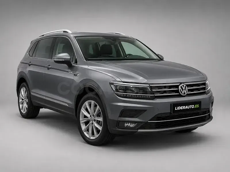 Usado VW Tiguan Allspace Advance 150 CV (110 kW) 2020 Gris / plata SUV