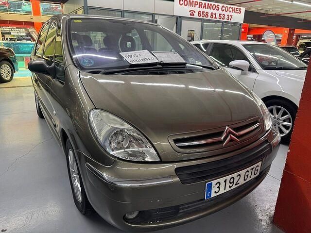 Beige Usado 2010 Citroën Xsara Monovolumen | 6990 € - Imagen 1/4