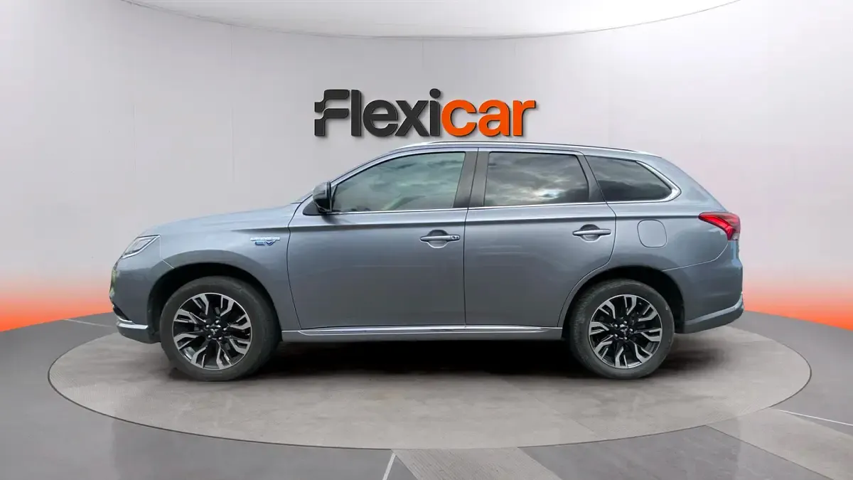 Usado Mitsubishi Outlander P-HEV 203 CV (149 kW) 2017 Gris SUV