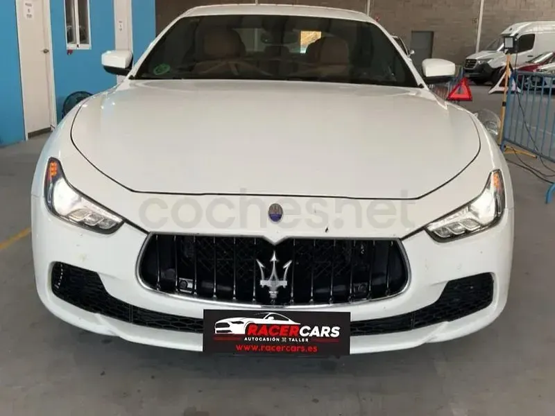 Usado Maserati Ghibli GranLusso 350 CV (257 kW) 2017 Blanco Berlina
