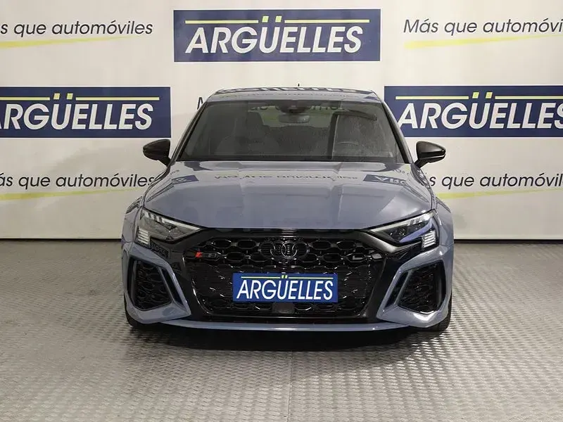 Usado Audi RS3 400 CV (294 kW) 2022 Gris / plata Berlina