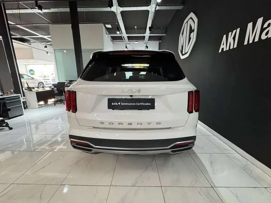 Usado Kia Sorento 203 CV (149 kW) 2022 Blanco SUV