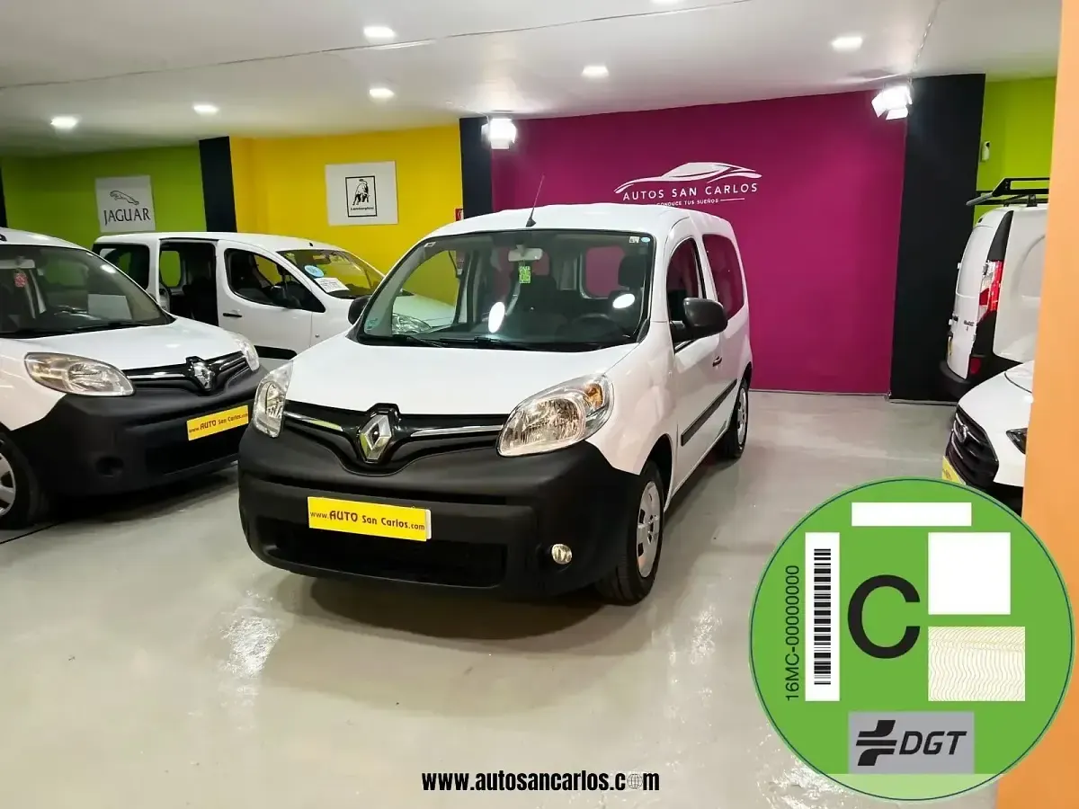 Usado Renault Kangoo 95 CV (69 kW) 2021 Blanco Familiar