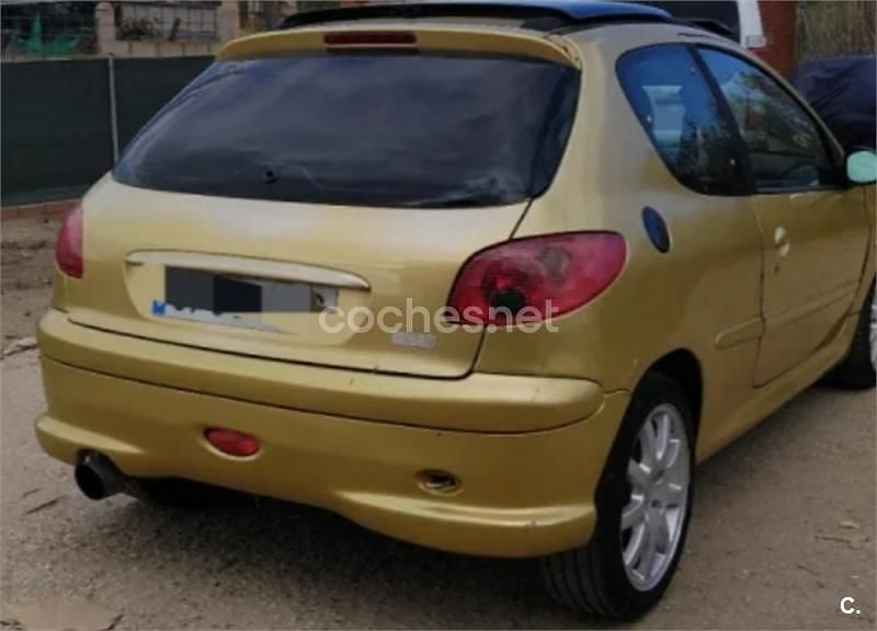 Usado Peugeot 206 GTi 138 CV (101 kW) 2003 Amarillo Berlina