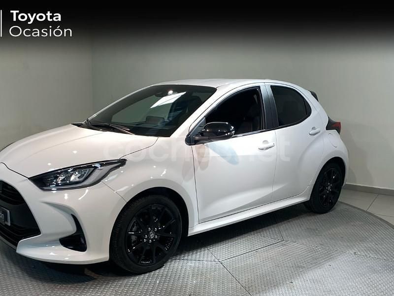 Blanco Usado 2021 Toyota Yaris Hybrid Style Berlina | 19.900 € (Precio justo) - Imagen 1/4