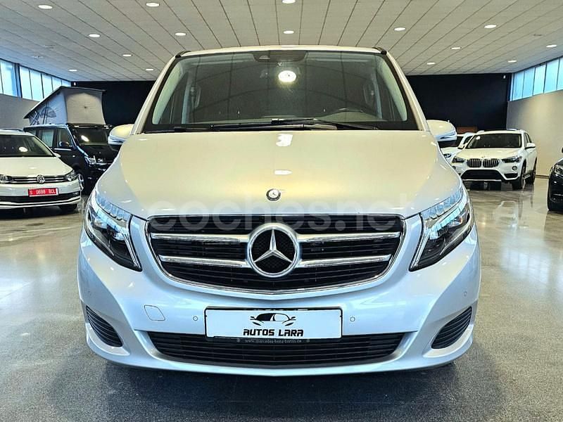 Usado Mercedes V220 Avantgarde 163 CV (119 kW) 2017 Gris / plata Monovolumen