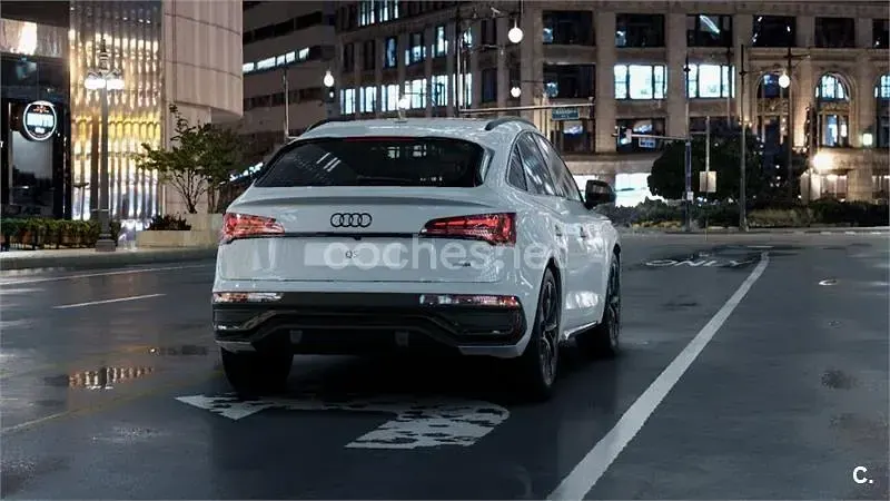 Używany Audi Q5 Sportback Sport 204 KM (150 kW) 2022 Biały SUV