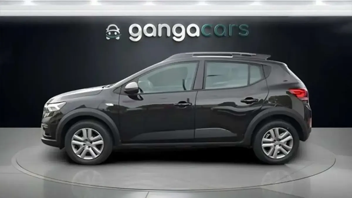 Usado Dacia Sandero Expression 91 CV (66 kW) 2024 Negro Utilitario