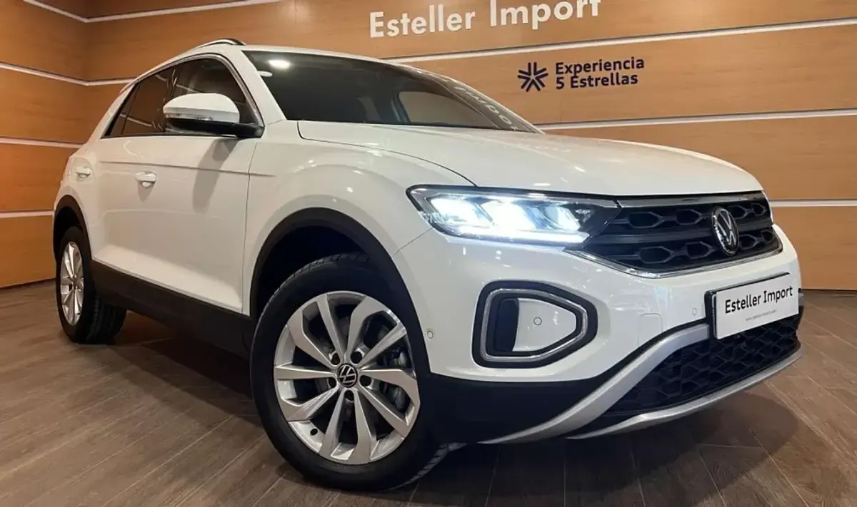 Usado VW T-Roc Life 150 CV (110 kW) 2023 Blanco SUV