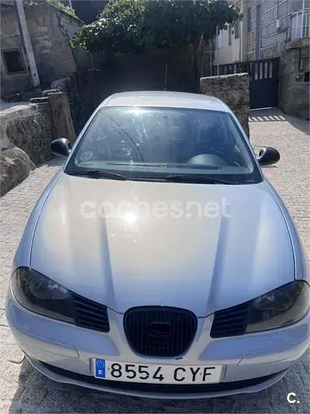 Usado Seat Ibiza Sport 64 CV (47 kW) 2004 Azul Utilitario